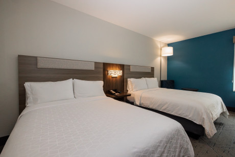 2 Queen Beds Non-Smoking